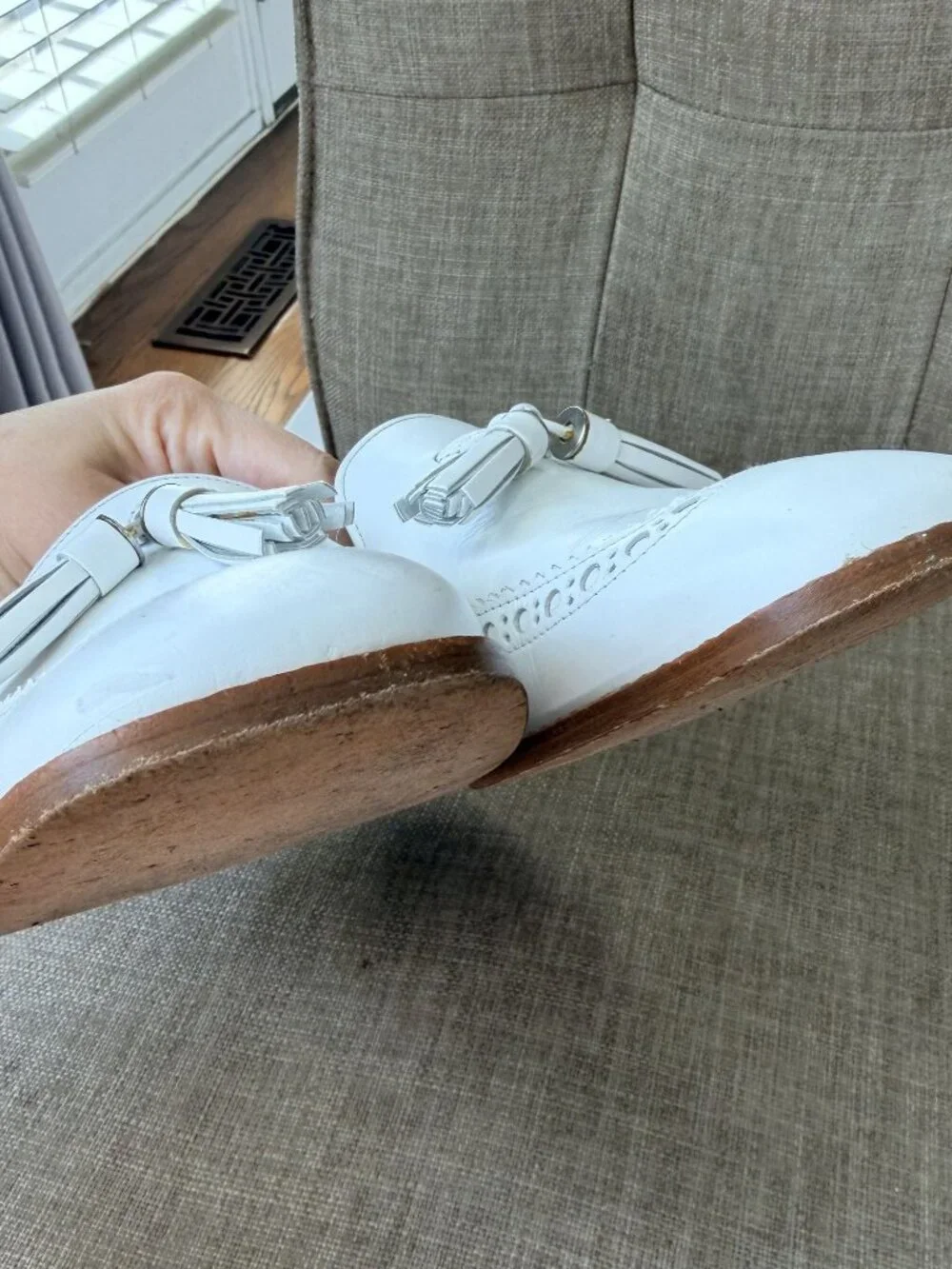 Stuart Weitzman White Leather Tassel Loafers Women’s Size 9M - Picture 5 of 9